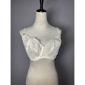 Dobreva Women's Bra Size 38F Cream Lace Underwire Adjustable Straps Hook Eye